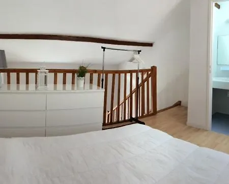 T3 En Duplex Avec Jardin Et Piscine דירה ברבוטן-לה-באינס