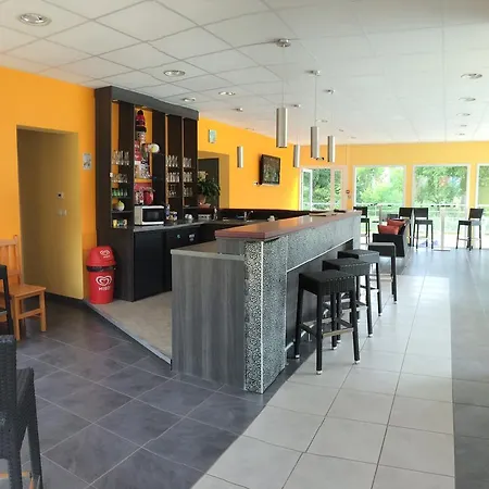 דירה T3 En Duplex Avec Jardin Et Piscine ברבוטן-לה-באינס