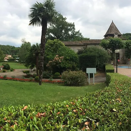 T3 En Duplex Avec Jardin Et Piscine דירה